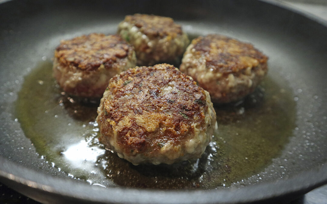Ground Pork and Apple Breakfast Patties